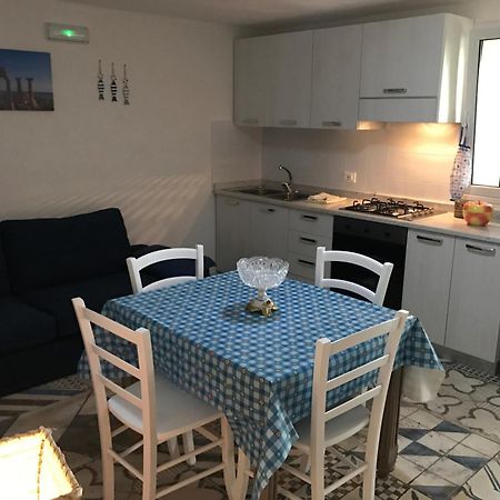 Villa Ceni - Appartamenti Con Camere, Cucina, Wc E Terrazza Sul Mare In Villa Con Piscina, Giardino E Parcheggio Marinella di Selinunte Exterior photo