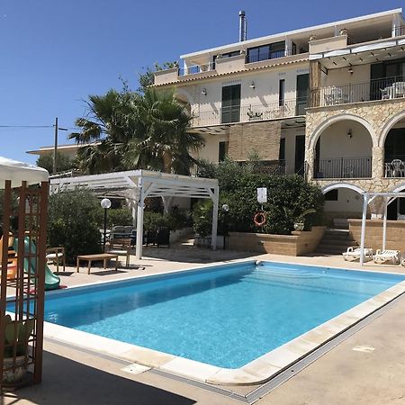 Villa Ceni - Appartamenti Con Camere, Cucina, Wc E Terrazza Sul Mare In Villa Con Piscina, Giardino E Parcheggio Marinella di Selinunte Exterior photo