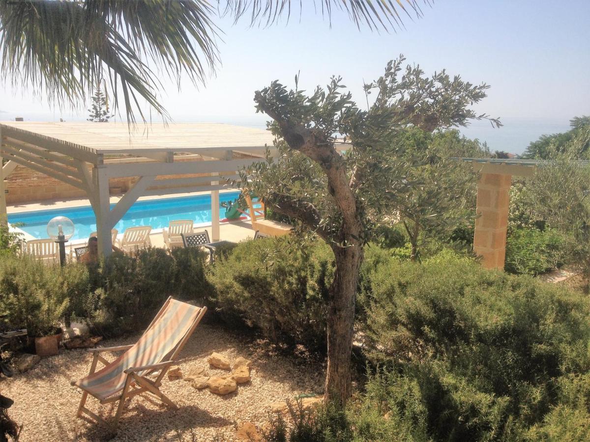 Villa Ceni - Appartamenti Con Camere, Cucina, Wc E Terrazza Sul Mare In Villa Con Piscina, Giardino E Parcheggio Marinella di Selinunte Exterior photo