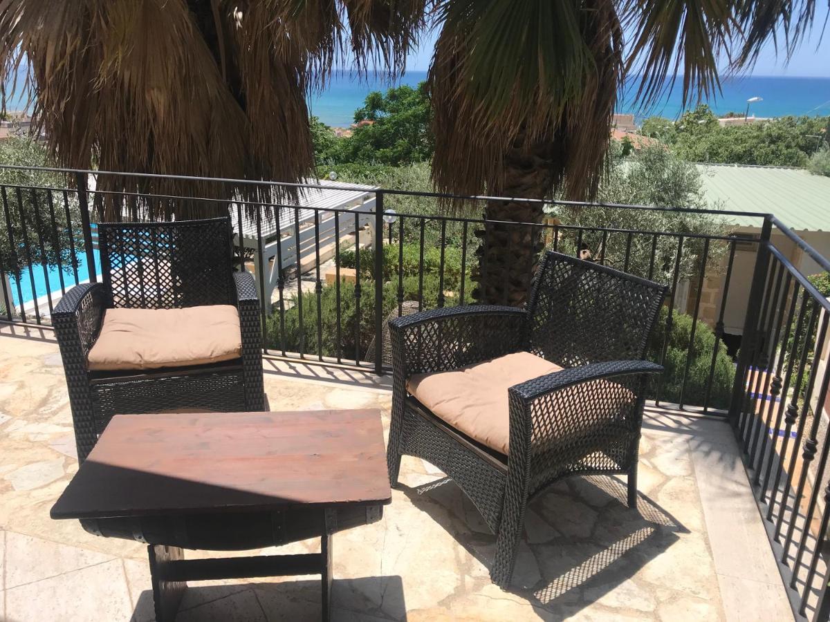 Villa Ceni - Appartamenti Con Camere, Cucina, Wc E Terrazza Sul Mare In Villa Con Piscina, Giardino E Parcheggio Marinella di Selinunte Exterior photo