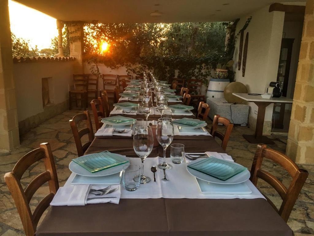 Villa Ceni - Appartamenti Con Camere, Cucina, Wc E Terrazza Sul Mare In Villa Con Piscina, Giardino E Parcheggio Marinella di Selinunte Exterior photo