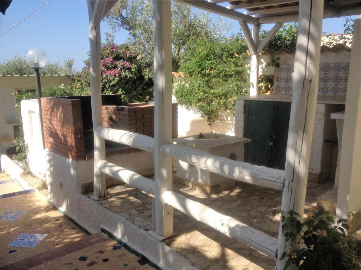Villa Ceni - Appartamenti Con Camere, Cucina, Wc E Terrazza Sul Mare In Villa Con Piscina, Giardino E Parcheggio Marinella di Selinunte Exterior photo