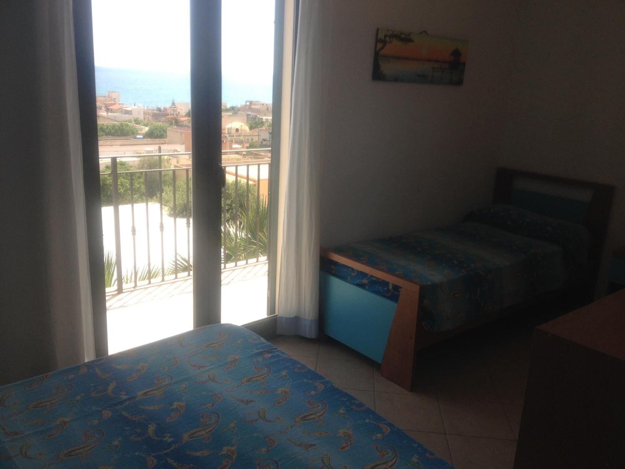 Villa Ceni - Appartamenti Con Camere, Cucina, Wc E Terrazza Sul Mare In Villa Con Piscina, Giardino E Parcheggio Marinella di Selinunte Exterior photo