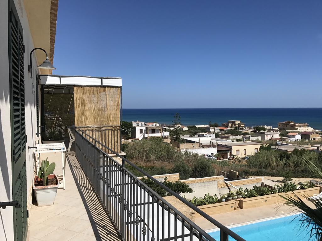 Villa Ceni - Appartamenti Con Camere, Cucina, Wc E Terrazza Sul Mare In Villa Con Piscina, Giardino E Parcheggio Marinella di Selinunte Exterior photo