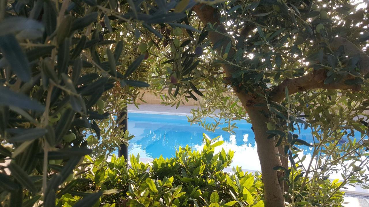 Villa Ceni - Appartamenti Con Camere, Cucina, Wc E Terrazza Sul Mare In Villa Con Piscina, Giardino E Parcheggio Marinella di Selinunte Exterior photo