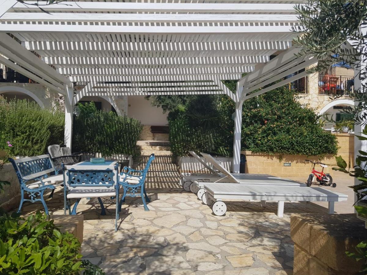 Villa Ceni - Appartamenti Con Camere, Cucina, Wc E Terrazza Sul Mare In Villa Con Piscina, Giardino E Parcheggio Marinella di Selinunte Exterior photo
