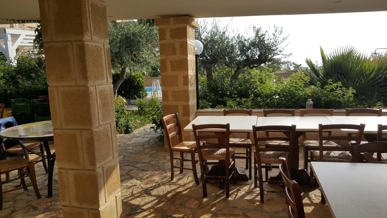 Villa Ceni - Appartamenti Con Camere, Cucina, Wc E Terrazza Sul Mare In Villa Con Piscina, Giardino E Parcheggio Marinella di Selinunte Exterior photo